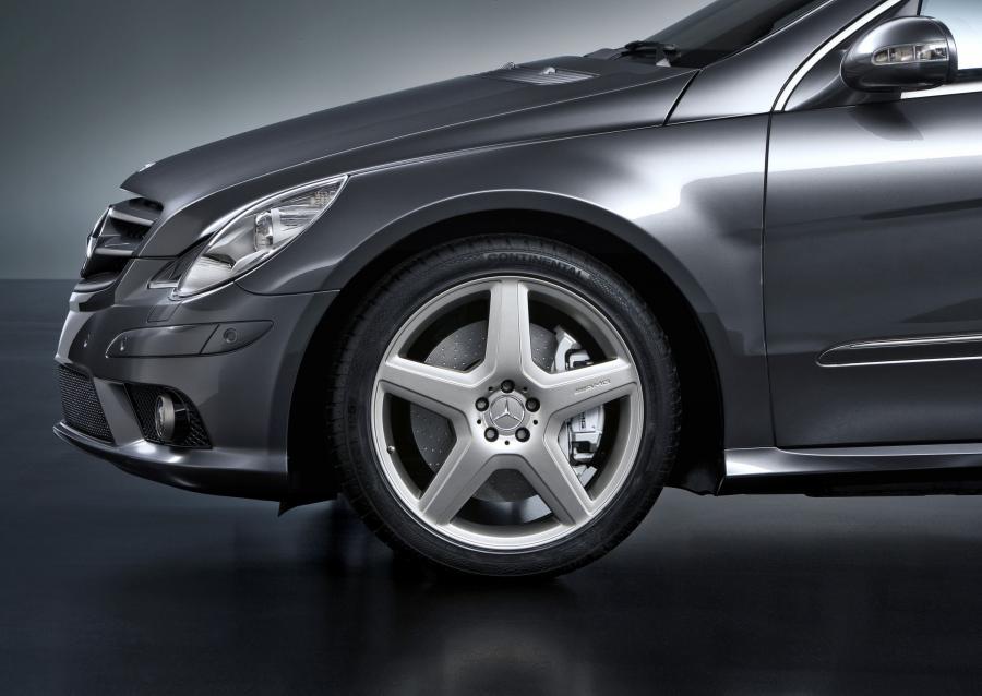 Детали экстерьера Mercedes-Benz R63 AMG (W251) 2007 года  (фото 74 из 77)